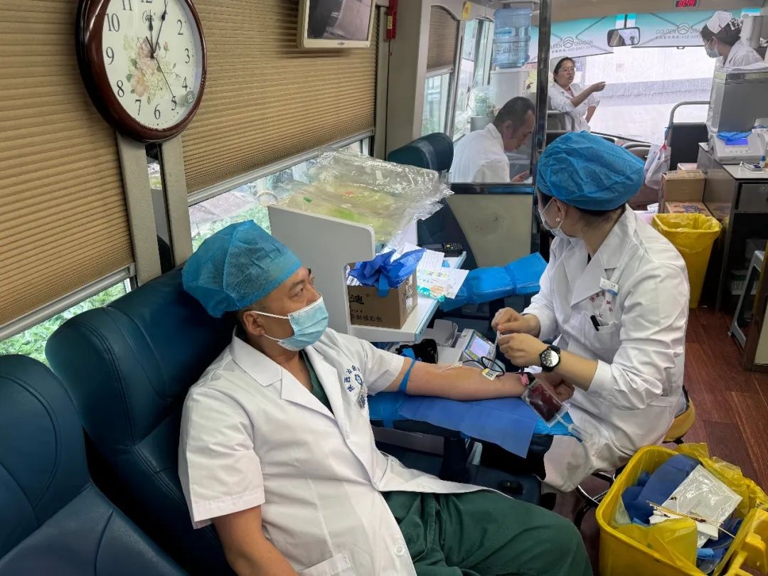 撸起“医”袖 为生命接力丨陕西冶金医院无偿献血活动