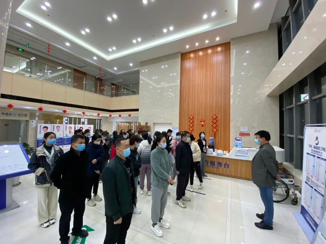 白衣执甲&middot;使命必达丨陕西冶金医院支援核酸检测医护速写